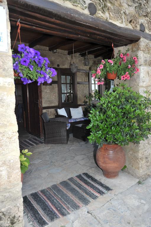 Varosi Guesthouse إذيسا المظهر الخارجي الصورة