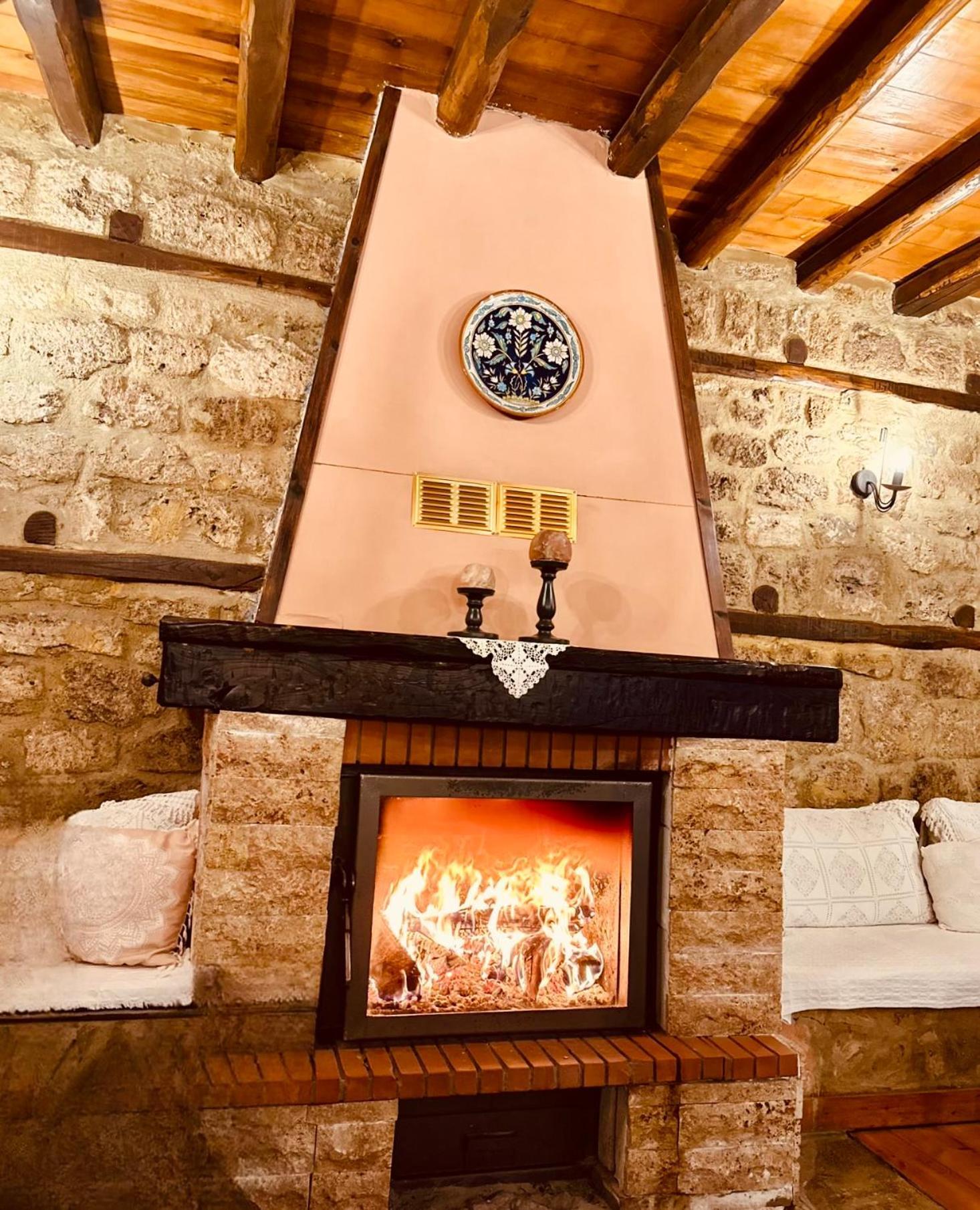 Varosi Guesthouse إذيسا المظهر الخارجي الصورة