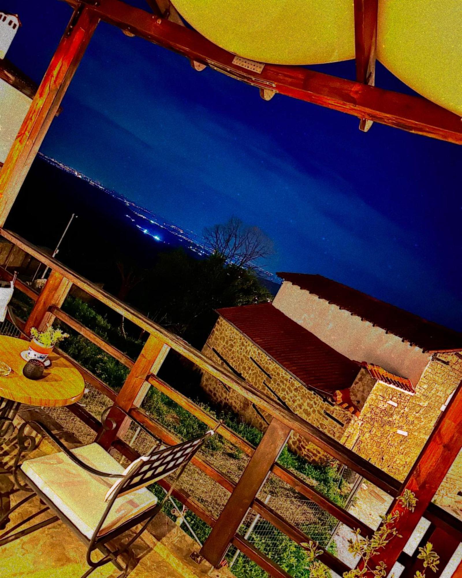 Varosi Guesthouse إذيسا المظهر الخارجي الصورة