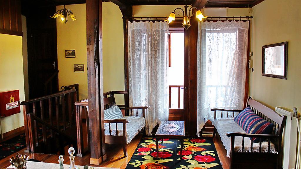 Varosi Guesthouse إذيسا المظهر الخارجي الصورة