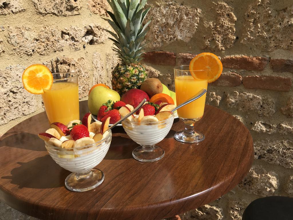 Varosi Guesthouse إذيسا المظهر الخارجي الصورة