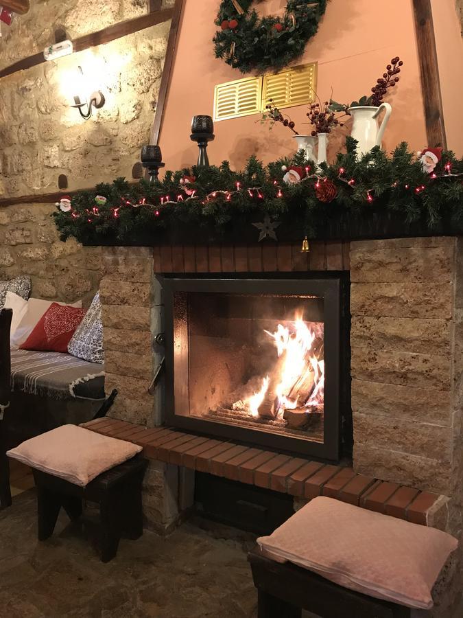 Varosi Guesthouse إذيسا المظهر الخارجي الصورة