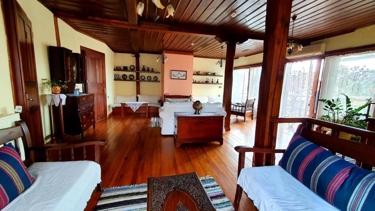 Varosi Guesthouse إذيسا المظهر الخارجي الصورة